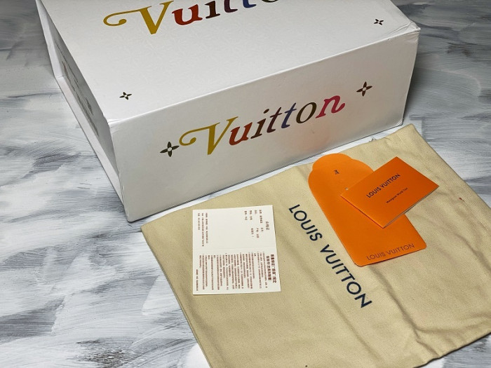 l0vt sneaker