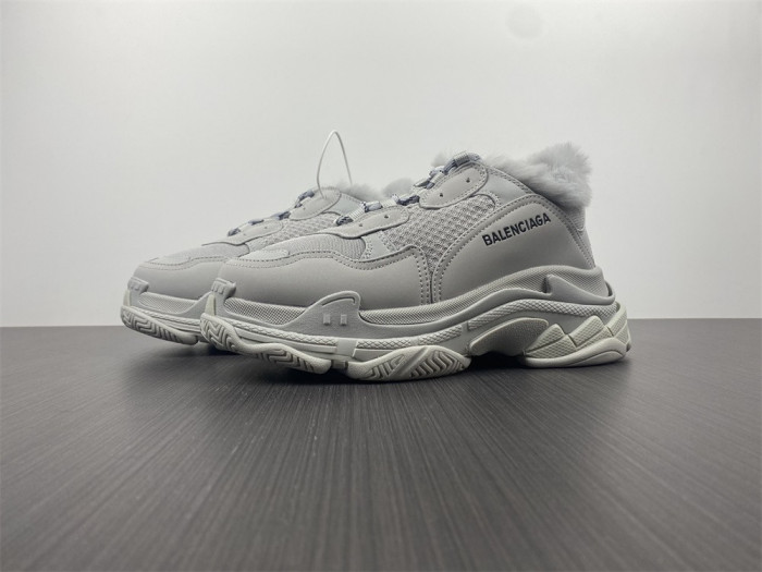 blcg sneaker triple.s.