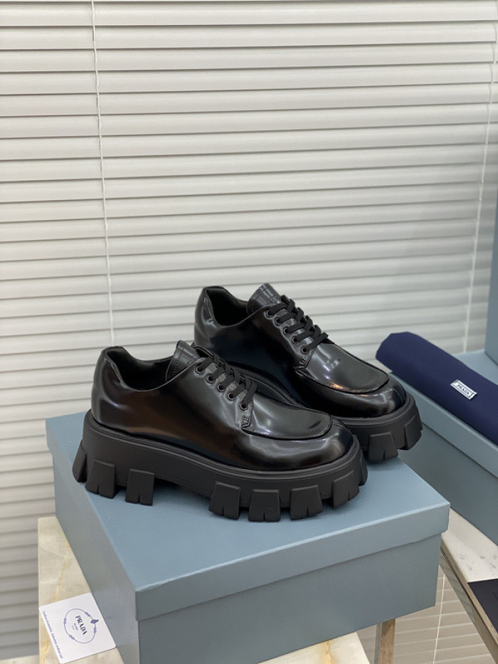 pra_da boots
