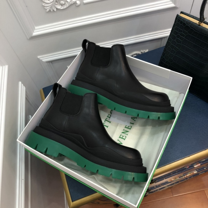 Bo*te*ga ve*ne*ta boots