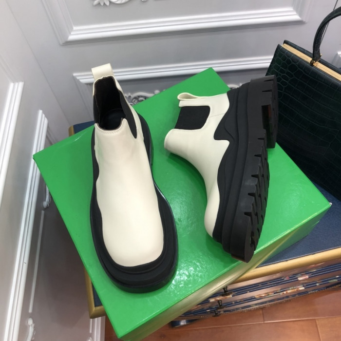 Bo*te*ga ve*ne*ta boots