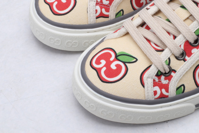 G*u*i  sneaker