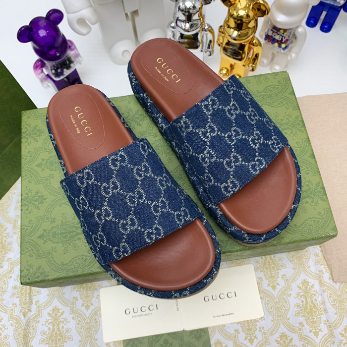 G*u*i slippers