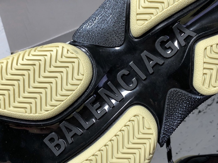 blcg sneaker triple.s.gomma 536737 w09oh 1091