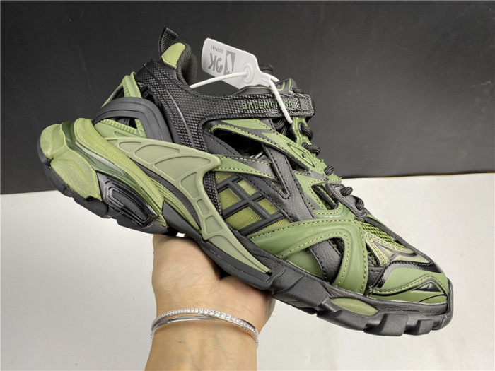 blcg track.2 black and green 568614 w3ae1 2311