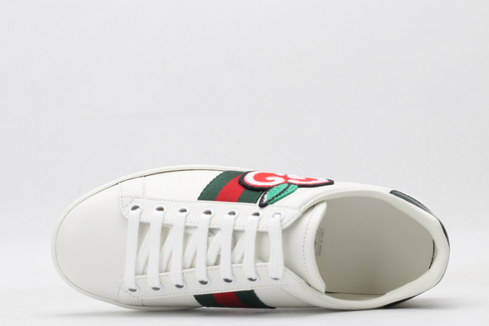 G*u*i ace embroidered low-top sneaker 611377d0pe09064