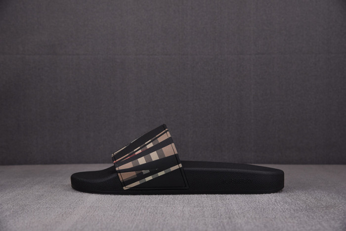 bur_berry slippers