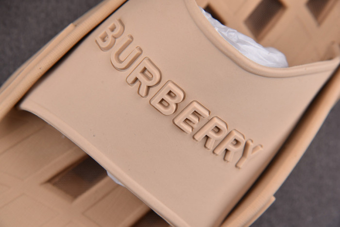 bur_berry slippers
