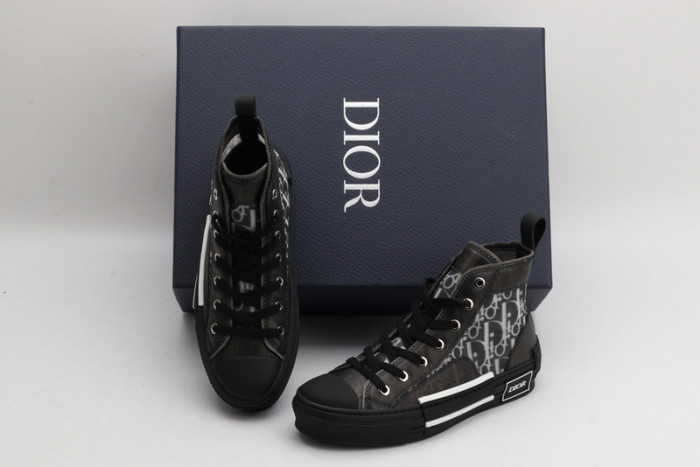 d10r b23 homme kaws high top sneaker
