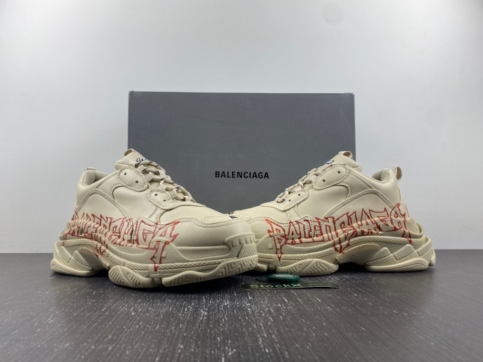 blcg sneaker triple.s.