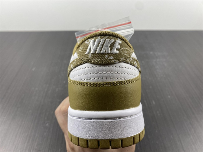 nike dunk low essential paisley pack barley  dh4401-104