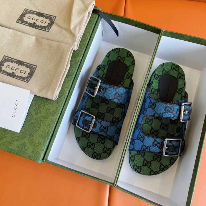 G*u*i slippers