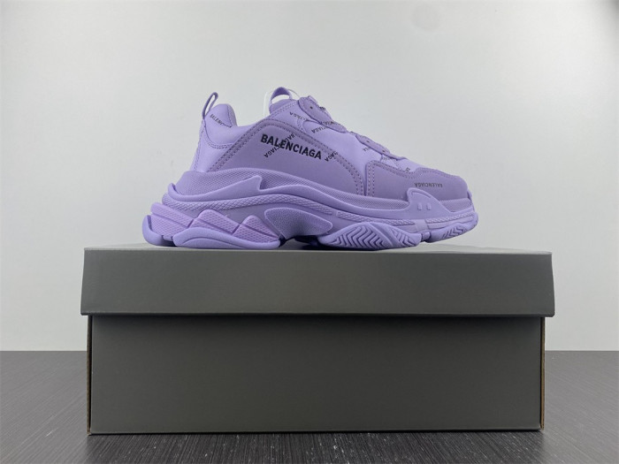 Ba*len*cia*ga triple s
