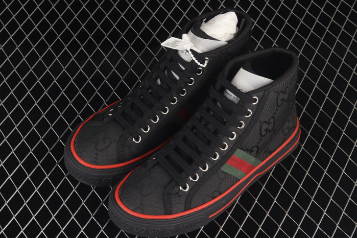 G*u*i sneaker