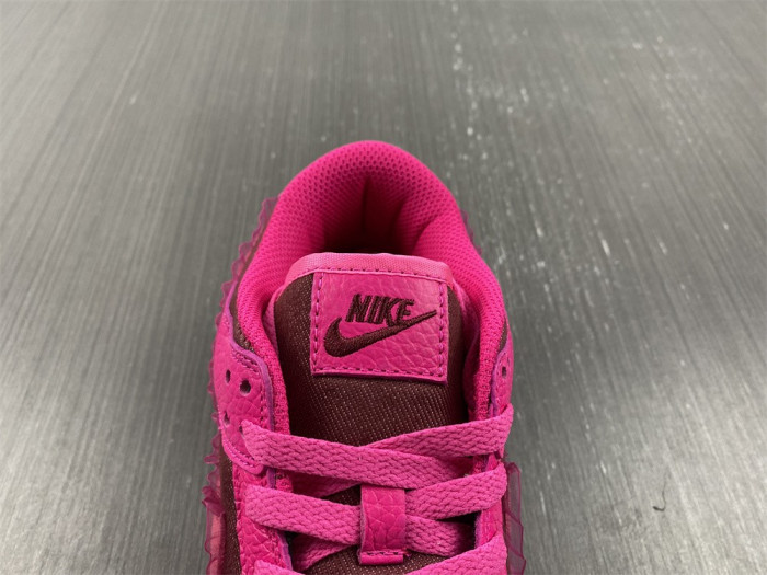 nike dunk low “valentine