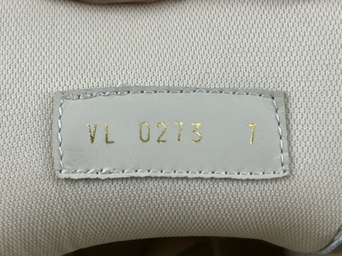 l0vt sneaker
