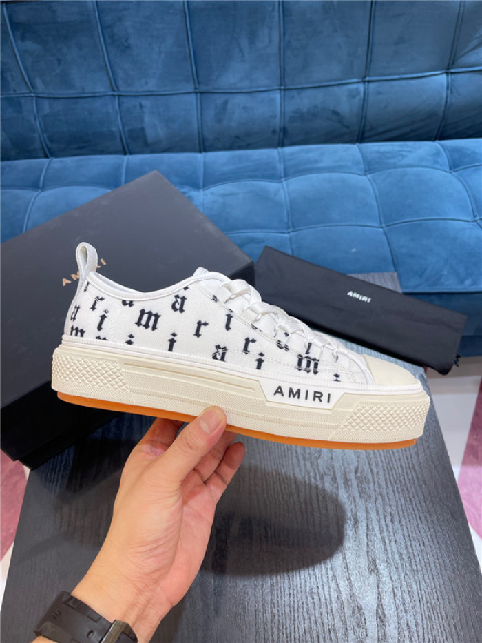 a*iri low sneakers