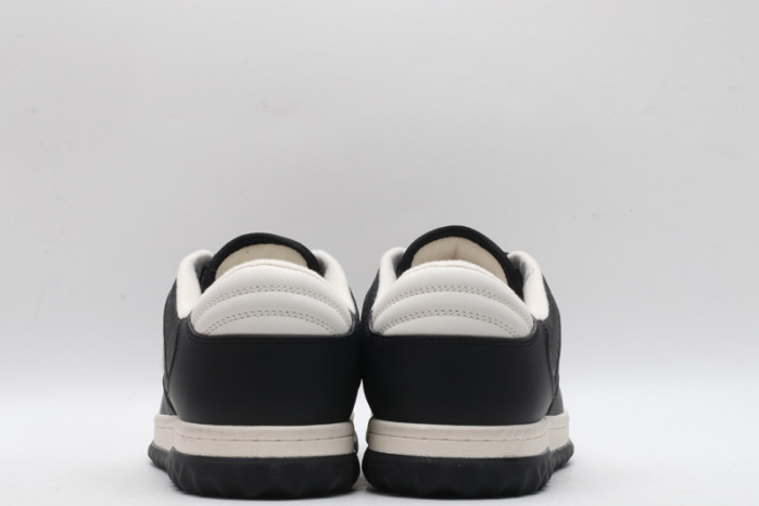 G*u*i sneakers