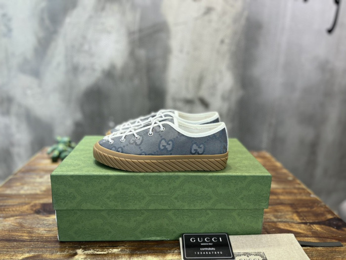 G*u*i  low-top sneaker