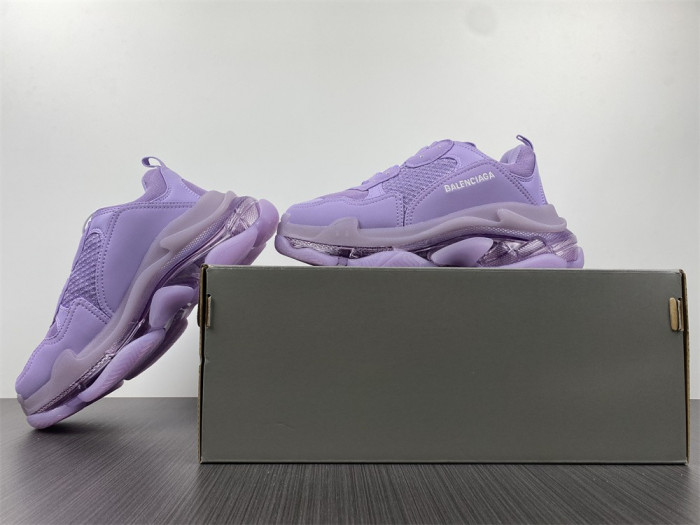 blcg sneaker triple.s.
